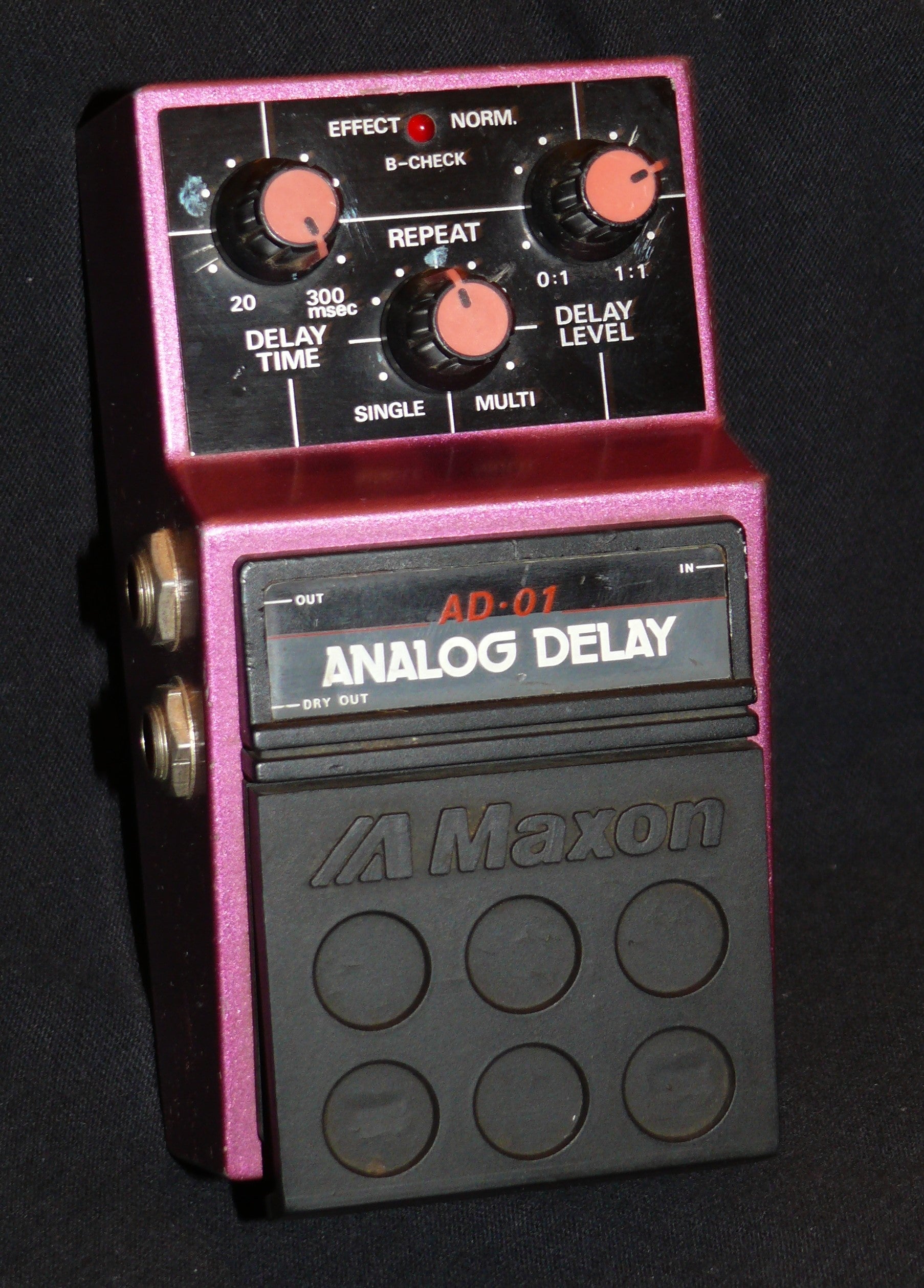 Maxon Japan AD 01 ANALOG DELAY .1980s all analog echo pedal