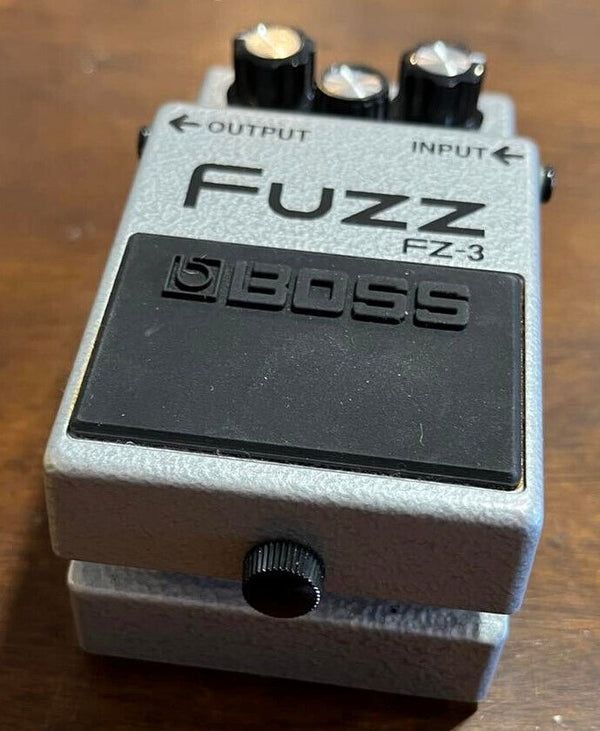 Rare & Collectable Boss Taiwan FZ-3  Fuzz . M.I.T. FZ3 with orig box & paerwork