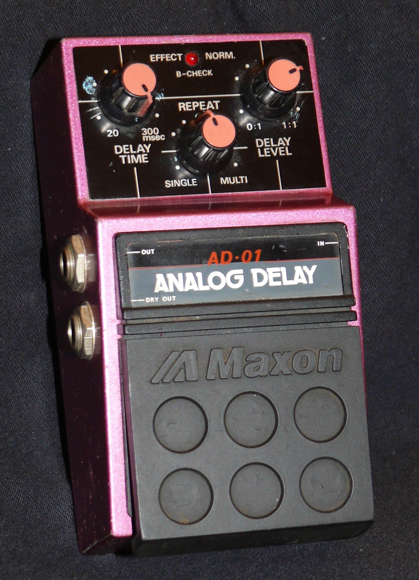 Maxon Japan AD 01 ANALOG DELAY .1980s all analog echo pedal