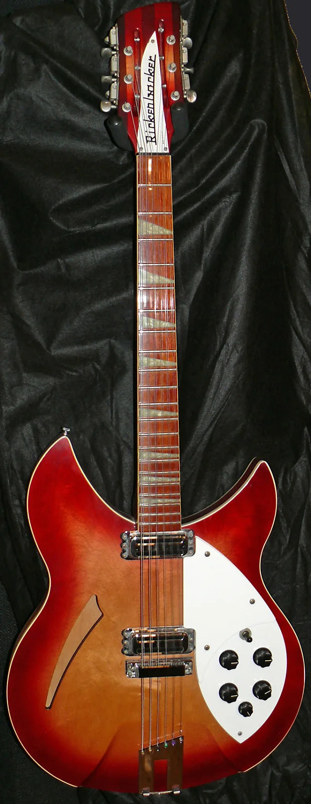 Open V64 File ~SOLD~Rickenbacker 360/12 V64 2000 Fireglo with case